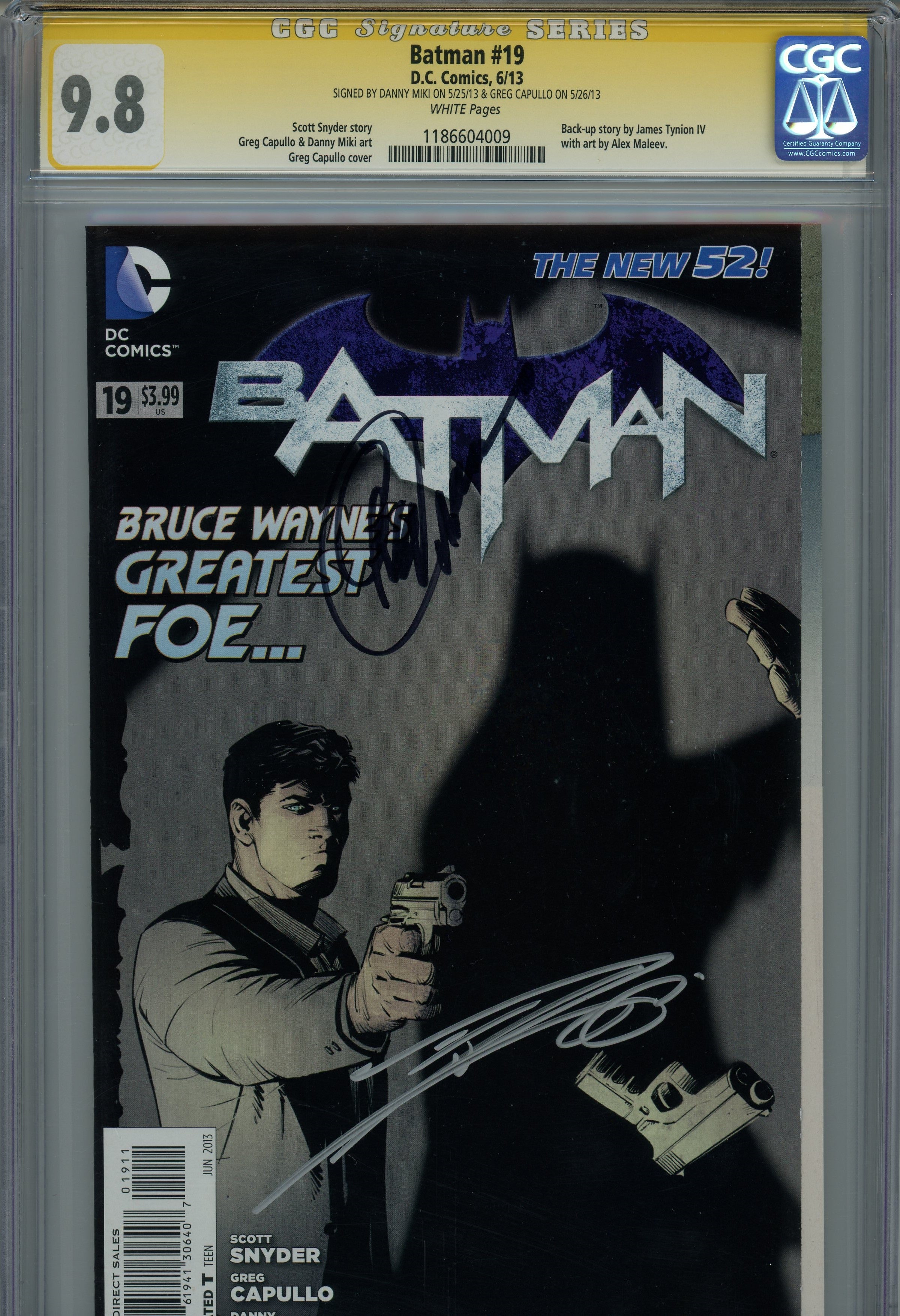 CGC 9.8 Batman DC Comics signature series // signed by Danny Miki and Greg Capullo 2013/06 #19